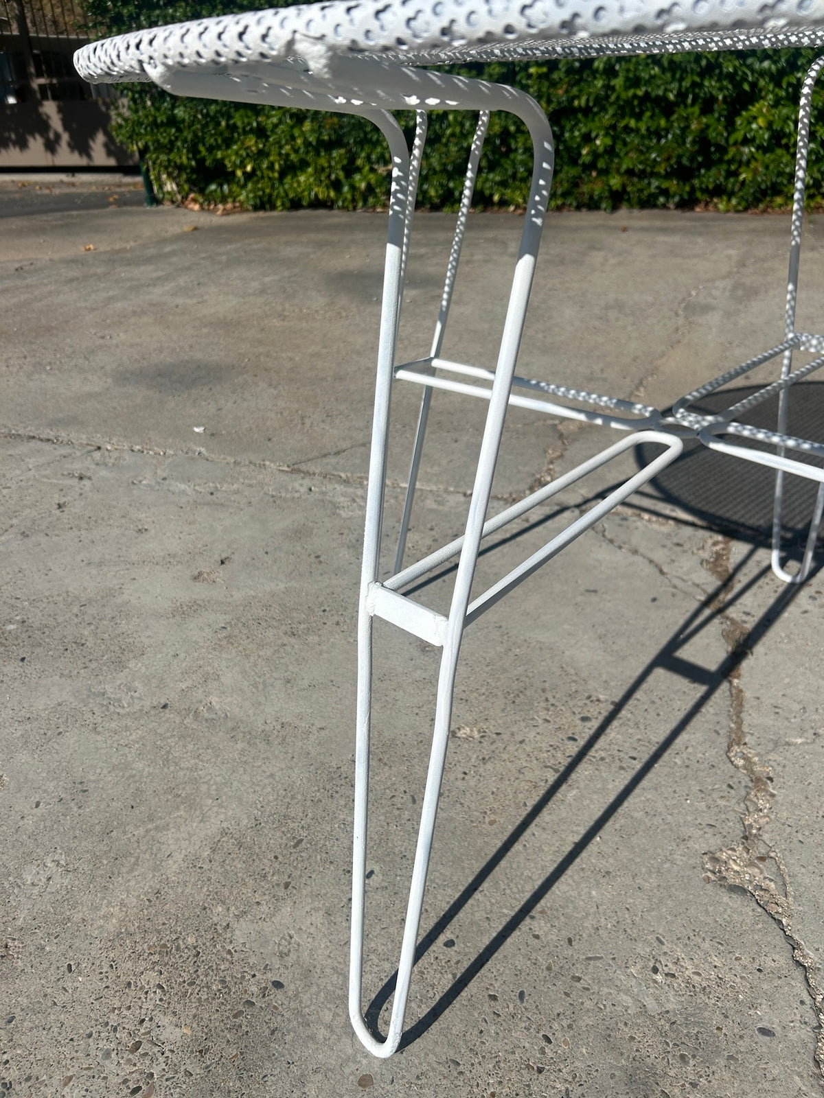 Table de jardin attribuée à Mathieu Matégot, années 1950