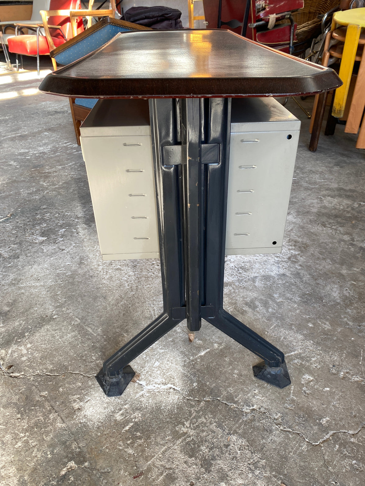 Bureau série Arco à 5 tiroirs, BBPR pour Olivetti Synthesis, années 1960