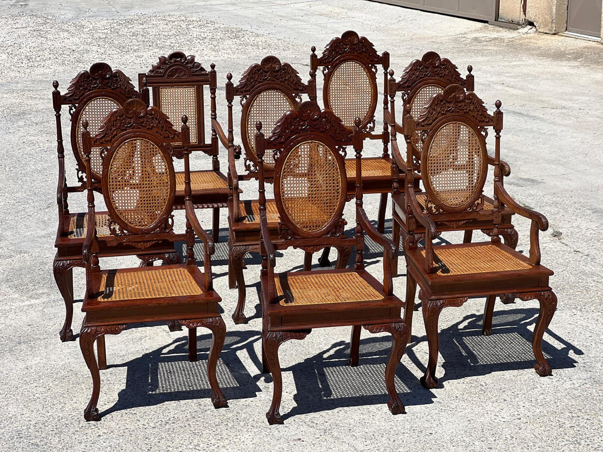 Fauteuils Médaillon en Bois Tourné et Sculpté, fin du 19ème Siècle, Set de 8