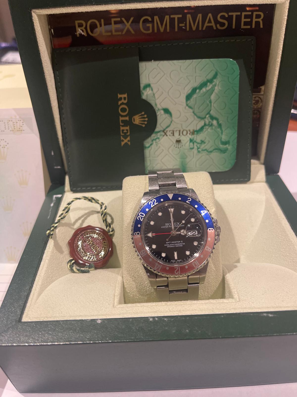 Montre Rolex GMT-Master II Pepsi 2005