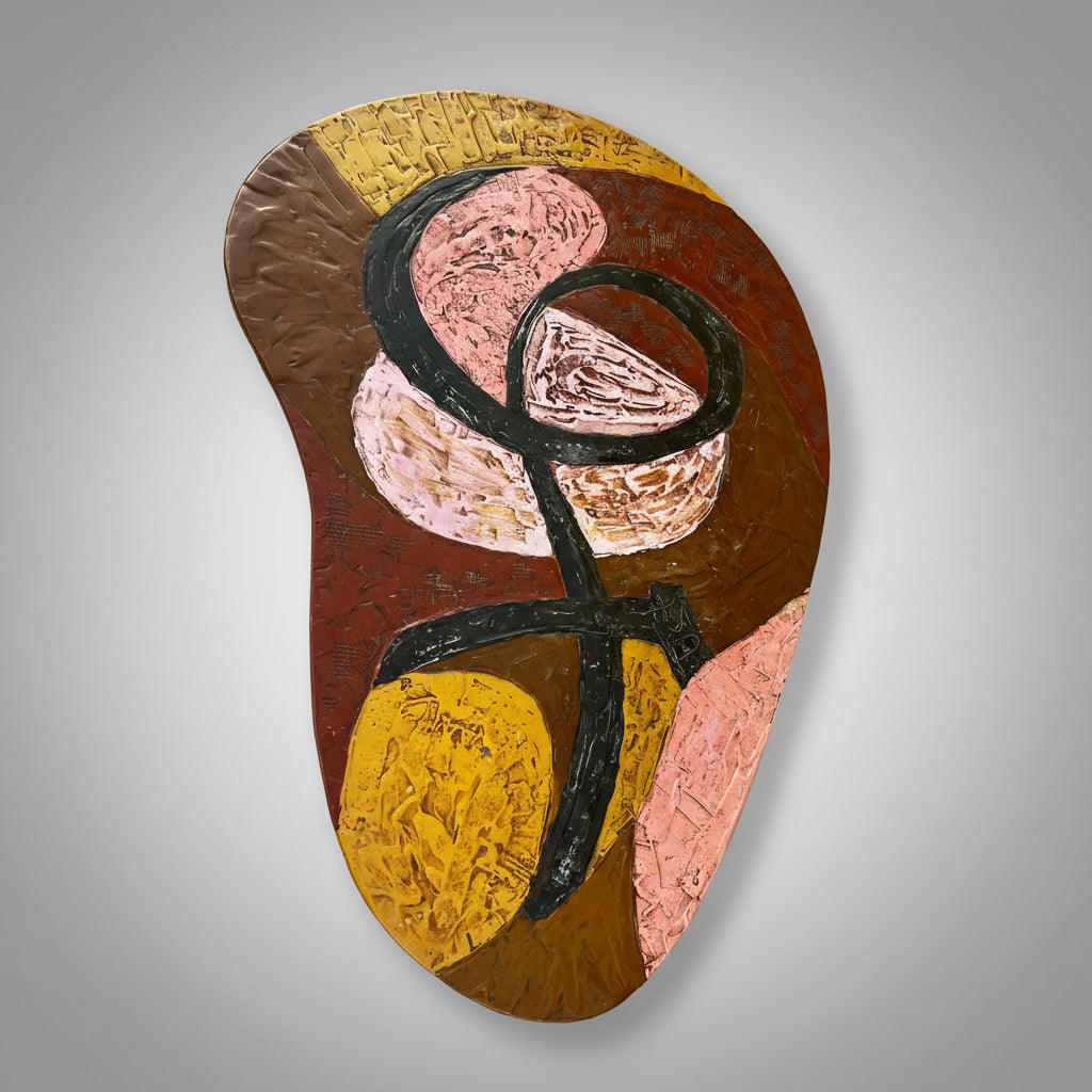 Table basse en résine scarifiée, pieds gainés de cuir marron, signée FDA, 1960